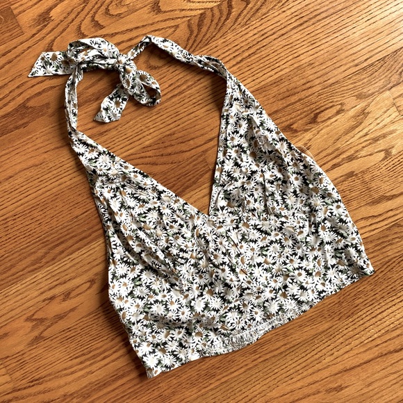 Abound Tops - 3/$20 Abound Daisy Halter Crop Top - Size Medium - Brand New without tags